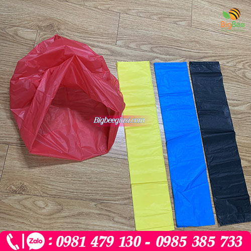 Túi đựng rác cuộn màu đỏ - xanh - vàng- đen Túi đựng rác cuộn màu đỏ - xanh - vàng- đen