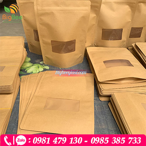 Mẫu túi zip đáy đứng có cửa sổ nhỏ Mẫu túi zip đáy đứng có cửa sổ nhỏ