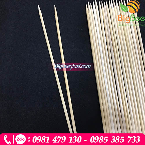 Xiên tre có màu vàng ngà ngà.