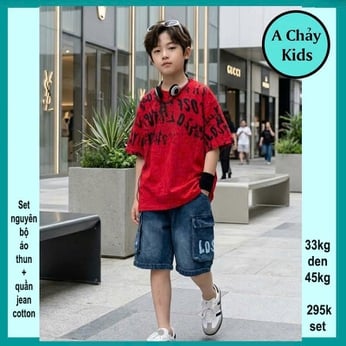 Set bộ jean bé trai ( Áo thun cotton + quần jean) in chữ phong cách cá tính cực sang cho bé diện đi chơi , đi du lịch