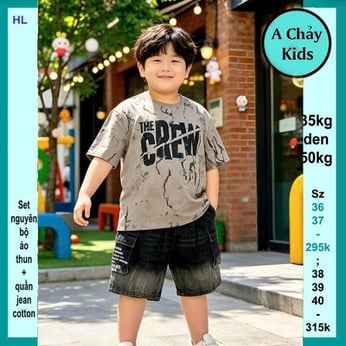 Set bộ jean bé trai ( Áo thun cotton + quần jean) in chữ THE CREW phong cách cá tính cực sang cho bé diện đi chơi , đi du lịch