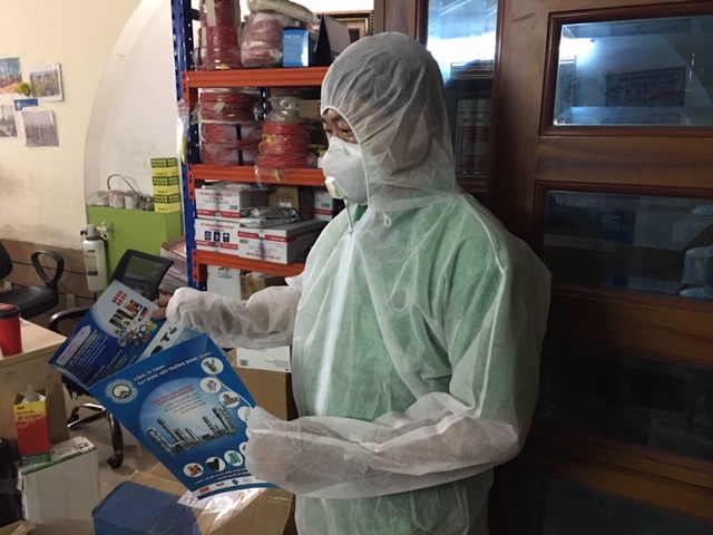 cách sử dụng Bộ Quần Áo Trùm Đầu Coveral Vải Không Dệt VN