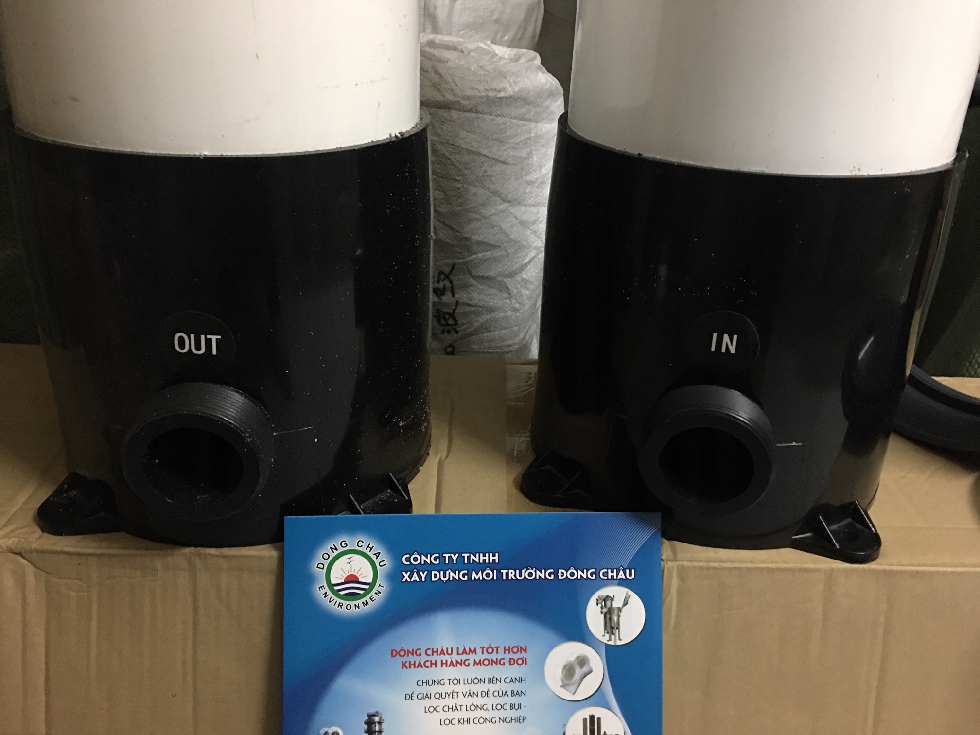 chi tiết đầu in, out Bình nhựa lọc nước công nghiệp uPVC 5 lõi 20 inch