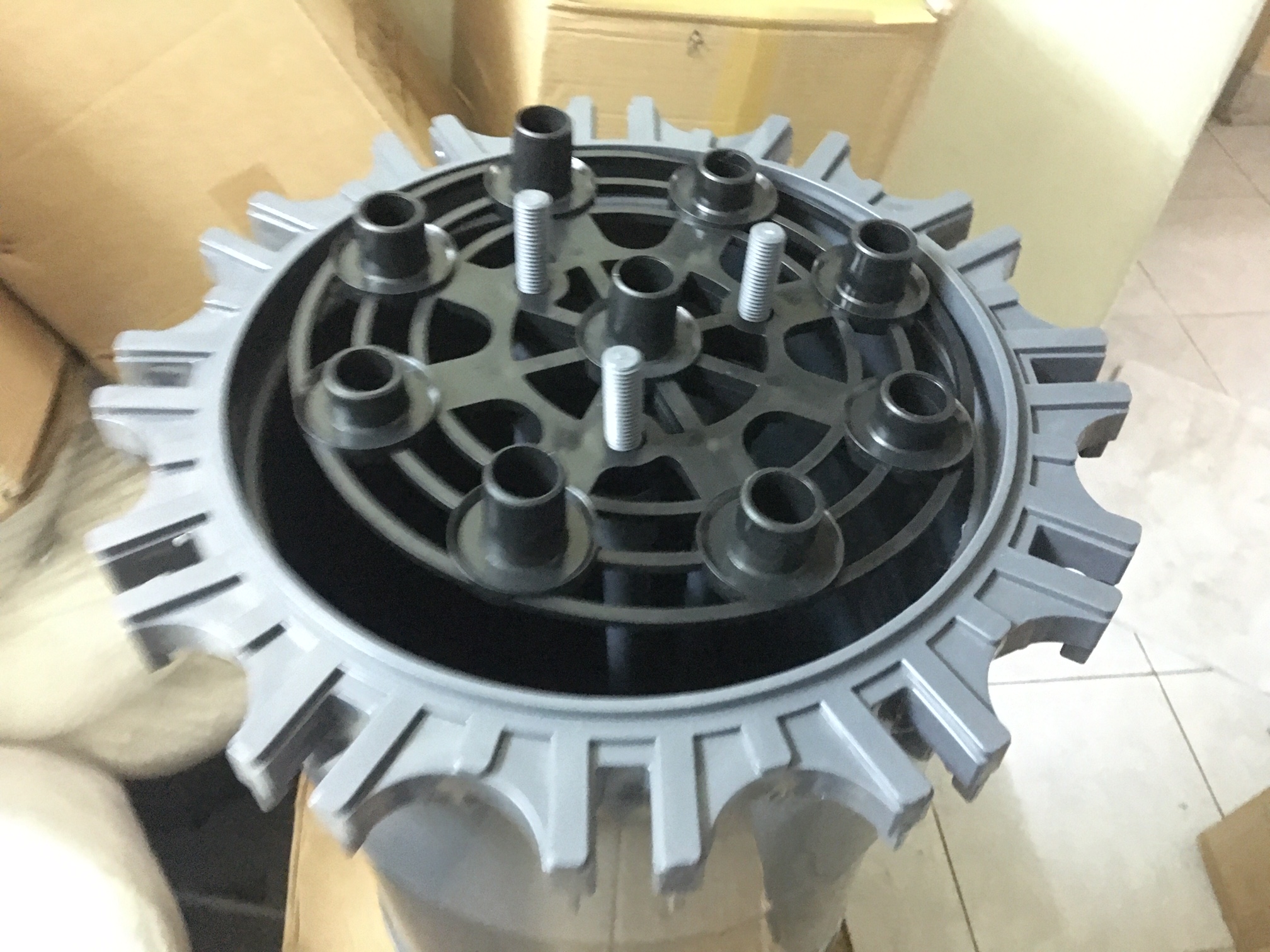 chi tiết cấu tạo bên trong Bình nhựa lọc lõi uPVC 9 lõi 20 inch