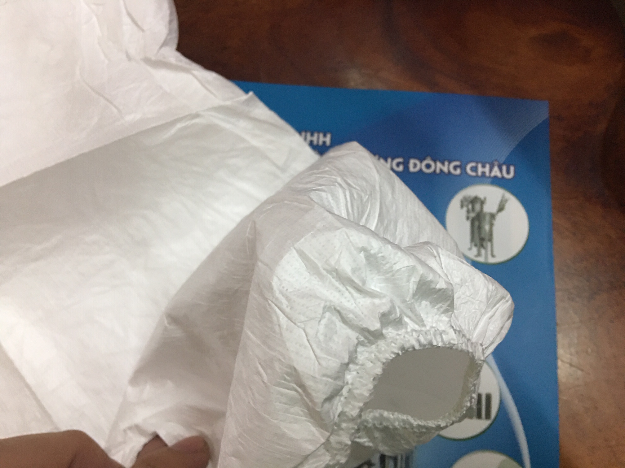 chụp tay Bộ đồ bảo hộ áo liền quần chống hóa chất Tyvek