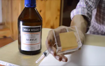 Keo dán mica trong suốt có thể dùng dán cạnh mica weld no1 acrylic 500ml