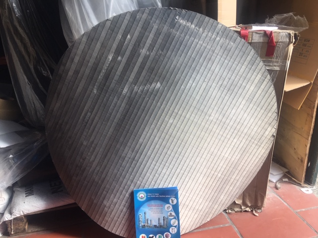 liên hệ đông châu phân phối Tấm lọc khe inox tròn Johnson