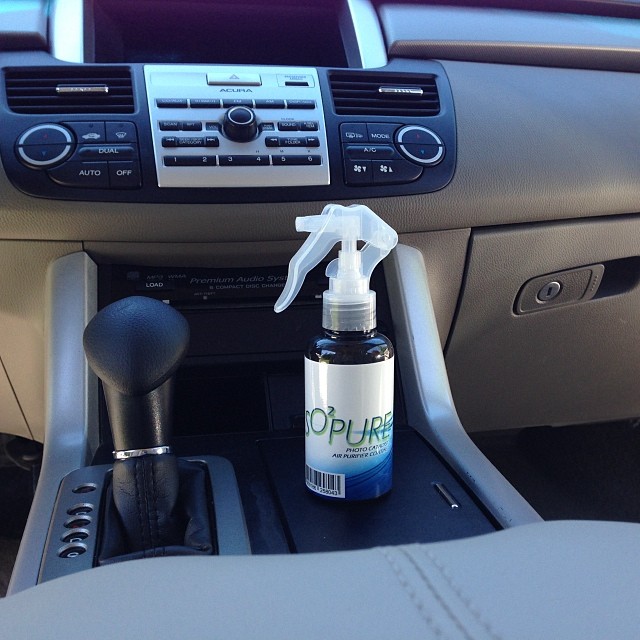 So2Pure-Application Chai xịt loại bỏ mùi hôi, mùi khó chịu trên xe hơi So2Pure