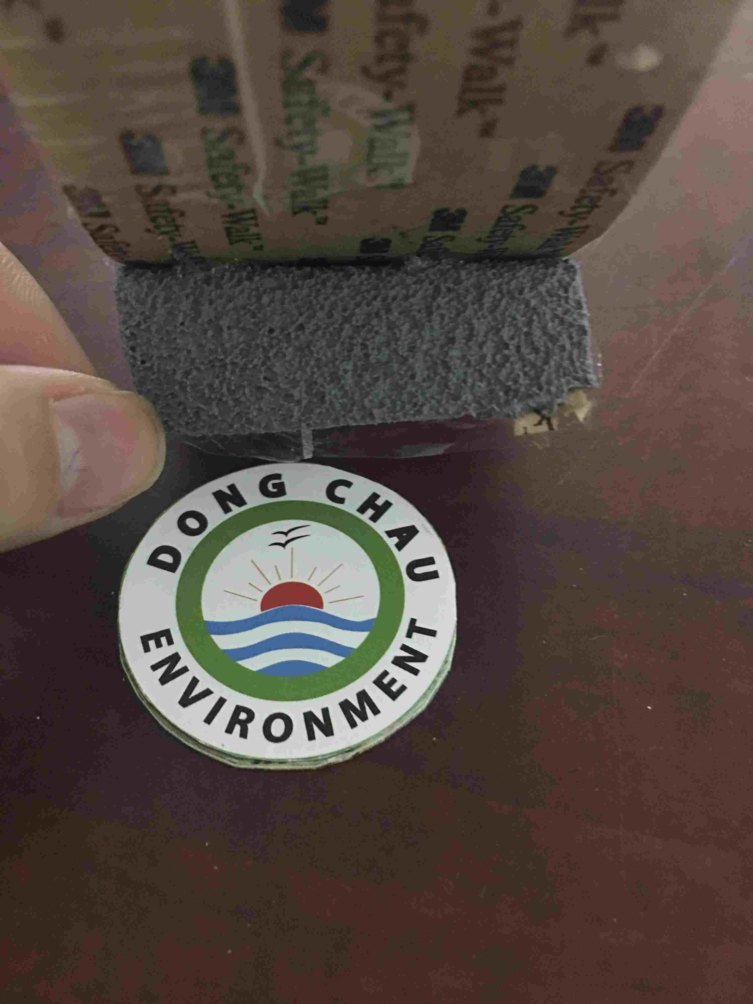 Keo dán chống trượt sàn ướt trơn 3M 370 mua giá tốt ở đâu ?