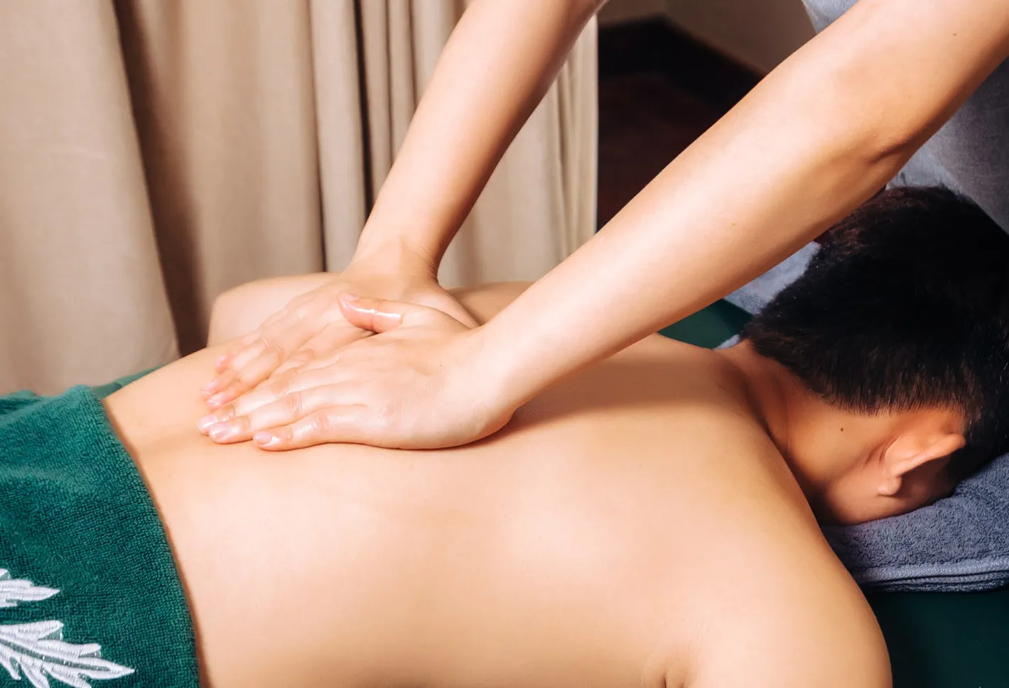 Học Massage Trị Liệu Những Lý Do Bạn Nên Học Massage Trị Liệu