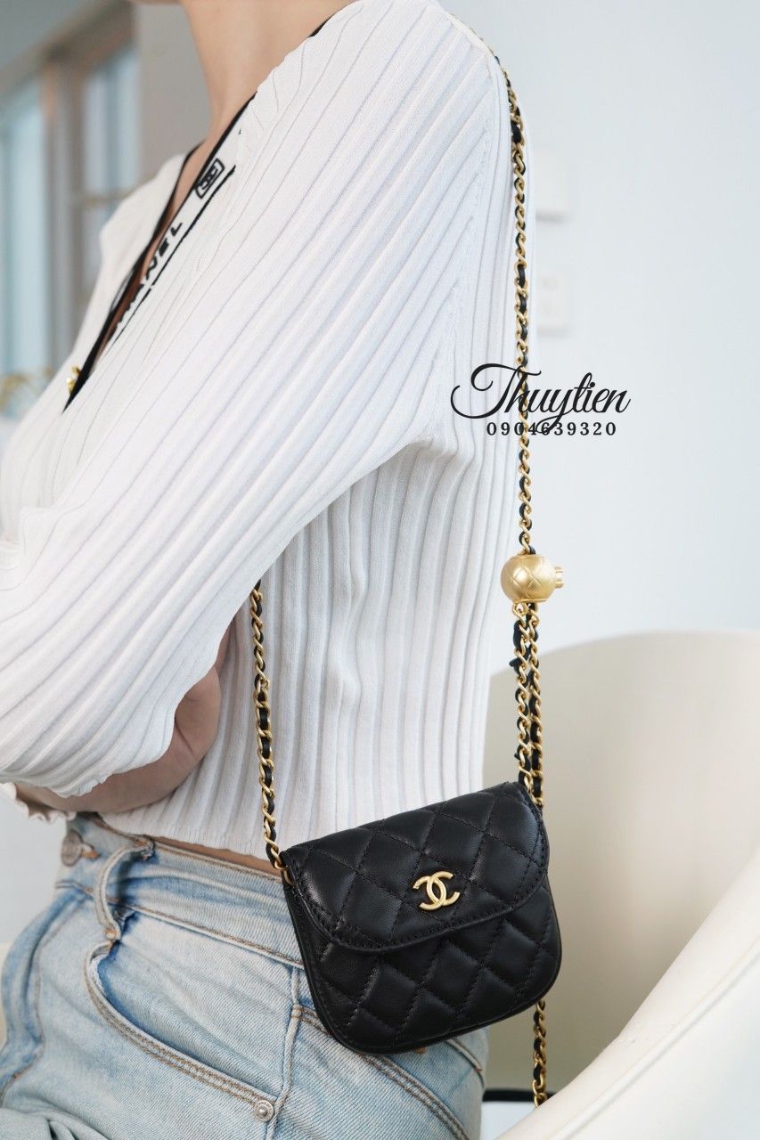 Túi đeo chéo Chanel màu đen họa tiết logo trắng  By Bán Quần áo  Giày Sơn  Tùng MTP  GDragon  Facebook