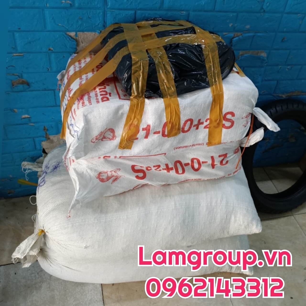 NHÀ PHÂN PHỐI SỈ VÀ LẺ CÁC BỘ QUẦN ÁO PHÒNG DỊCH GIÁ CẢ PHẢI CHĂNG NHÀ PHÂN PHỐI SỈ VÀ LẺ CÁC BỘ QUẦN ÁO PHÒNG DỊCH GIÁ CẢ PHẢI CHĂNG