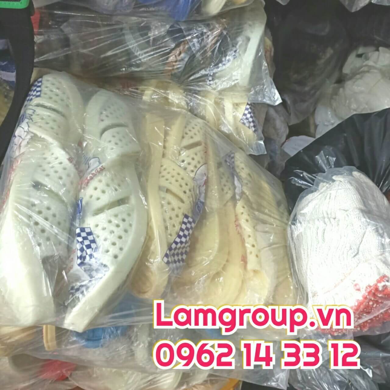 Nguồn hàng giày dép bảo hộ giá tốt tại TP.HCM Nguồn hàng giày dép bảo hộ giá tốt tại TP.HCM