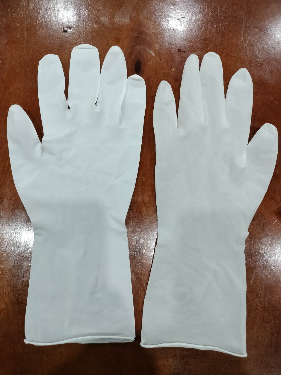 Găng tay y tế HM Gloves latex có bột Malaysia Găng tay y tế HM Gloves latex có bột Malaysia