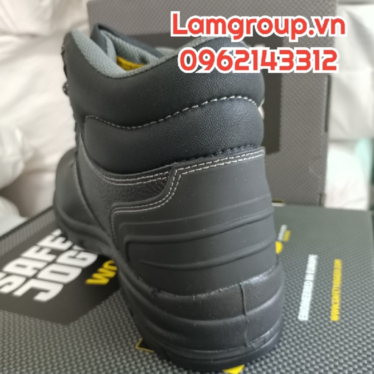Giày bảo hộ công trình Jogger giá rẻ nhất năm Giày bảo hộ công trình Jogger giá rẻ nhất năm
