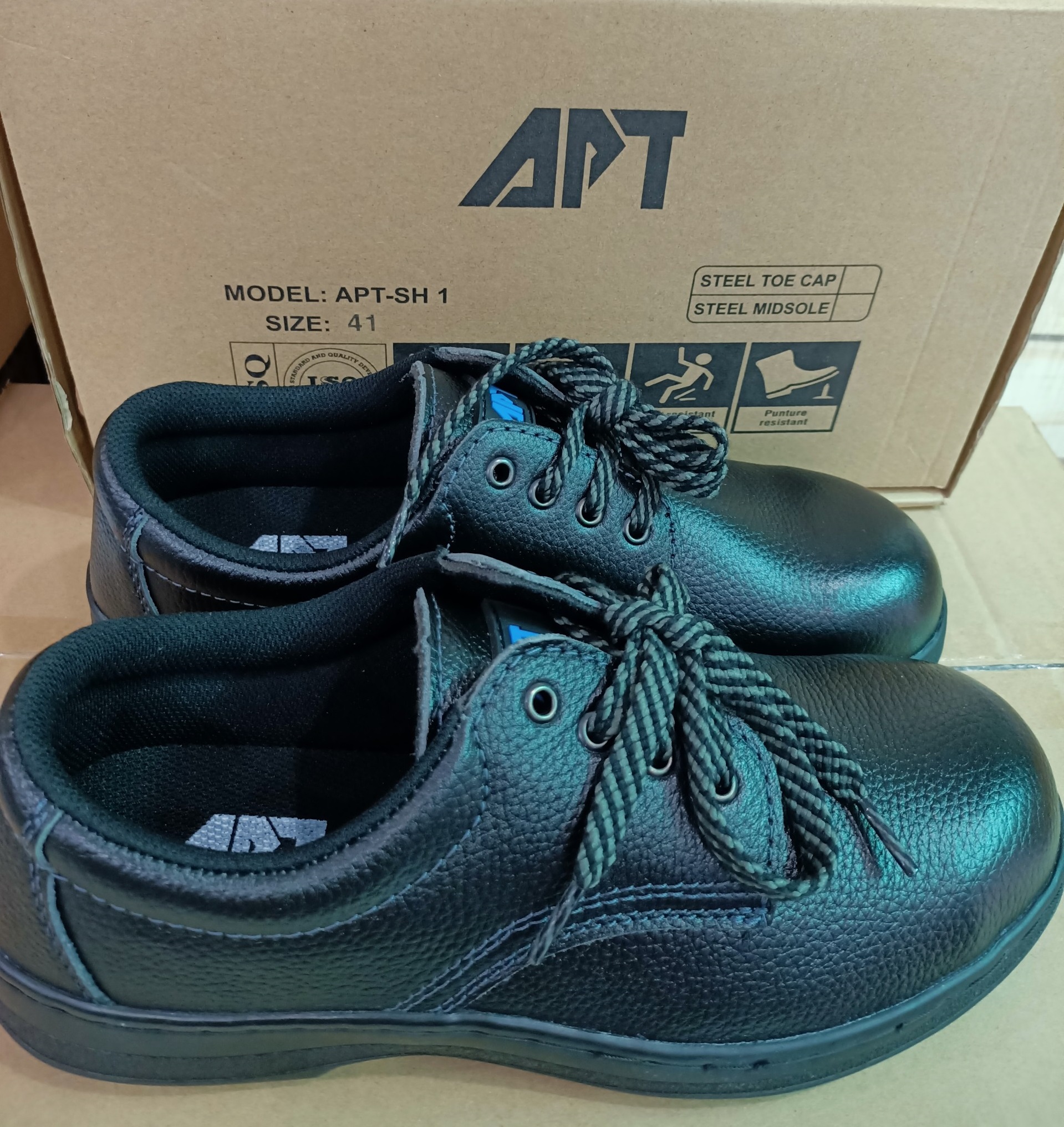 Mua giày công trình an toàn-rẻ-đẹp ở đâu? Mua giày công trình an toàn-rẻ-đẹp ở đâu?