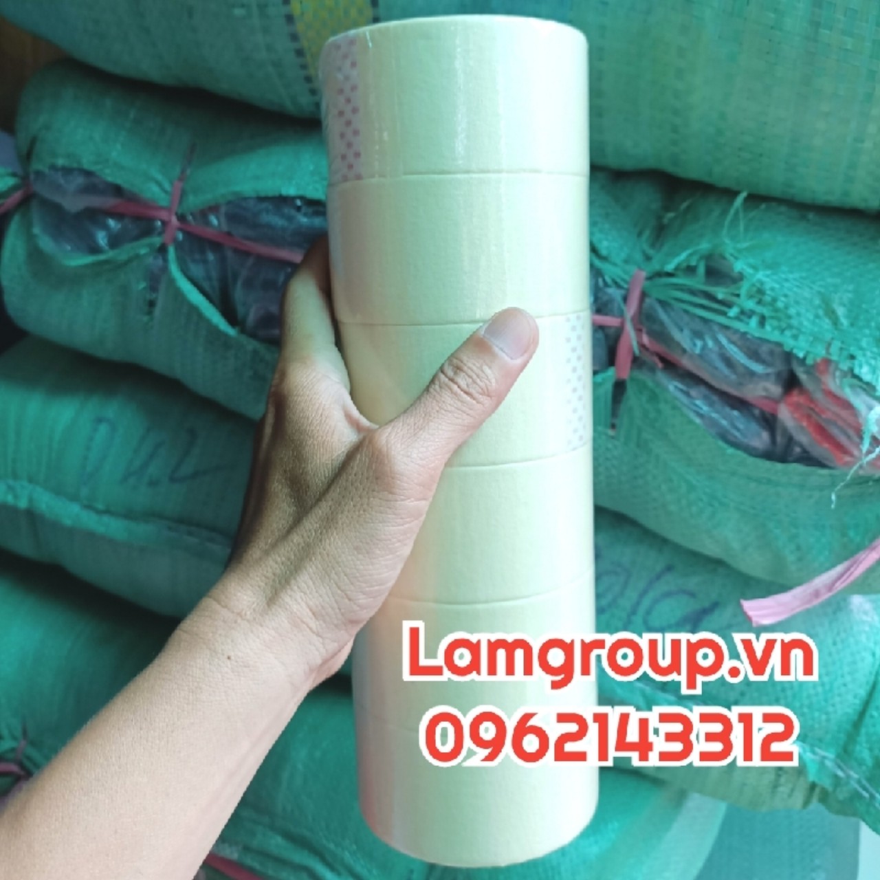 Băng keo dán thùng carton: Giải pháp hoàn hảo cho đóng gói và vận chuyển Băng keo dán thùng carton: Giải pháp hoàn hảo cho đóng gói và vận chuyển