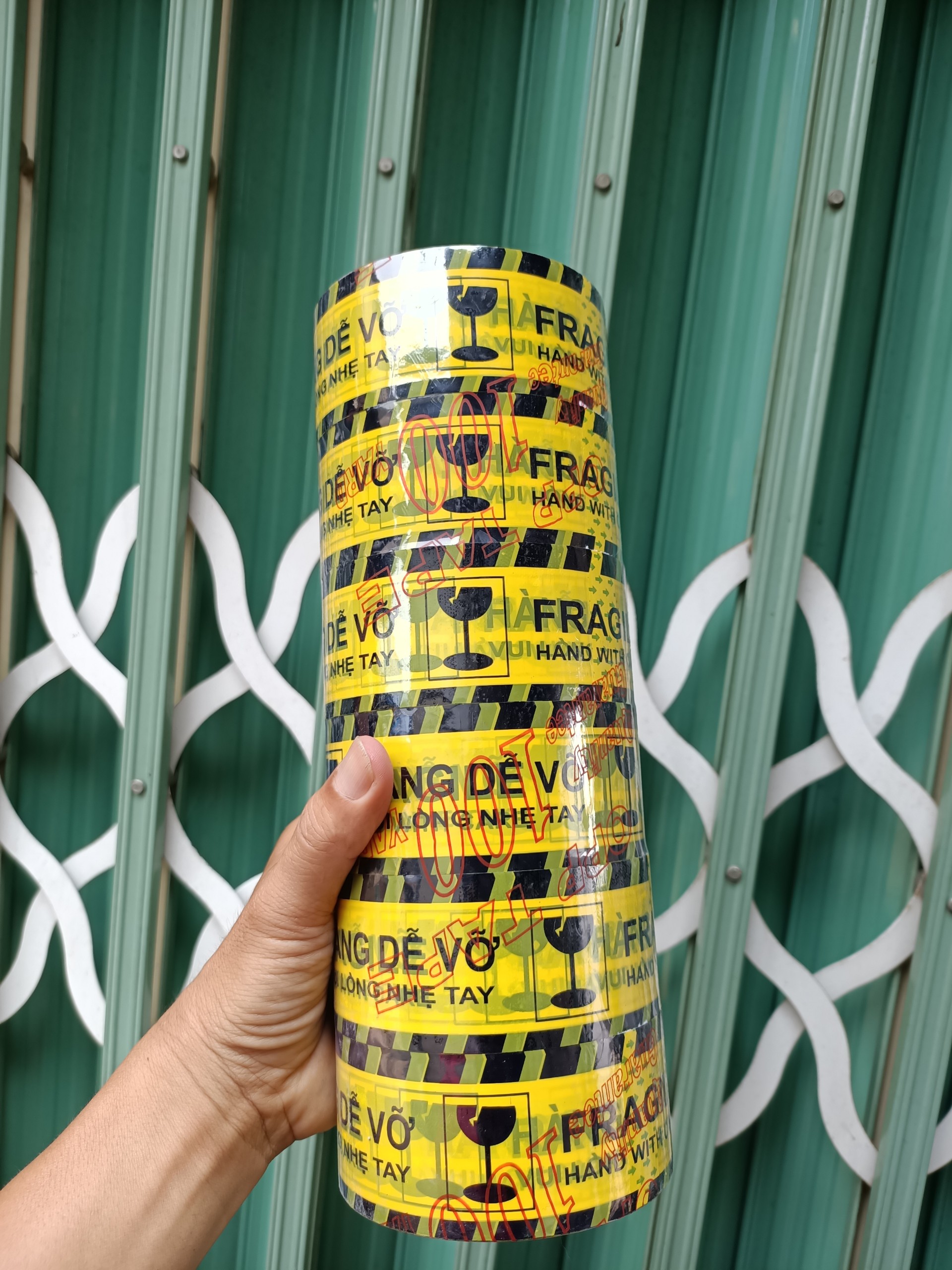 BĂNG KEO TRONG DÁN THÙNG : 1.2KG LÕI 4LI?* 50MIC BĂNG KEO TRONG DÁN THÙNG : 1.2KG LÕI 4LI?* 50MIC