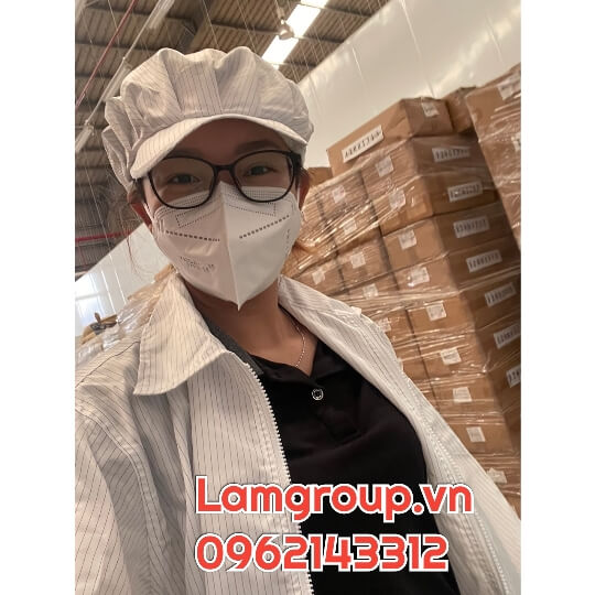 ÁO KHOÁC CHOÀNG CHỐNG TĨNH ĐIỆN CHO CÔNG NHÂN KỸ SƯ LĨNH VỰC ĐIỆN TỬ - DƯỢC PHẨM ÁO KHOÁC CHOÀNG CHỐNG TĨNH ĐIỆN CHO CÔNG NHÂN KỸ SƯ LĨNH VỰC ĐIỆN TỬ - DƯỢC PHẨM