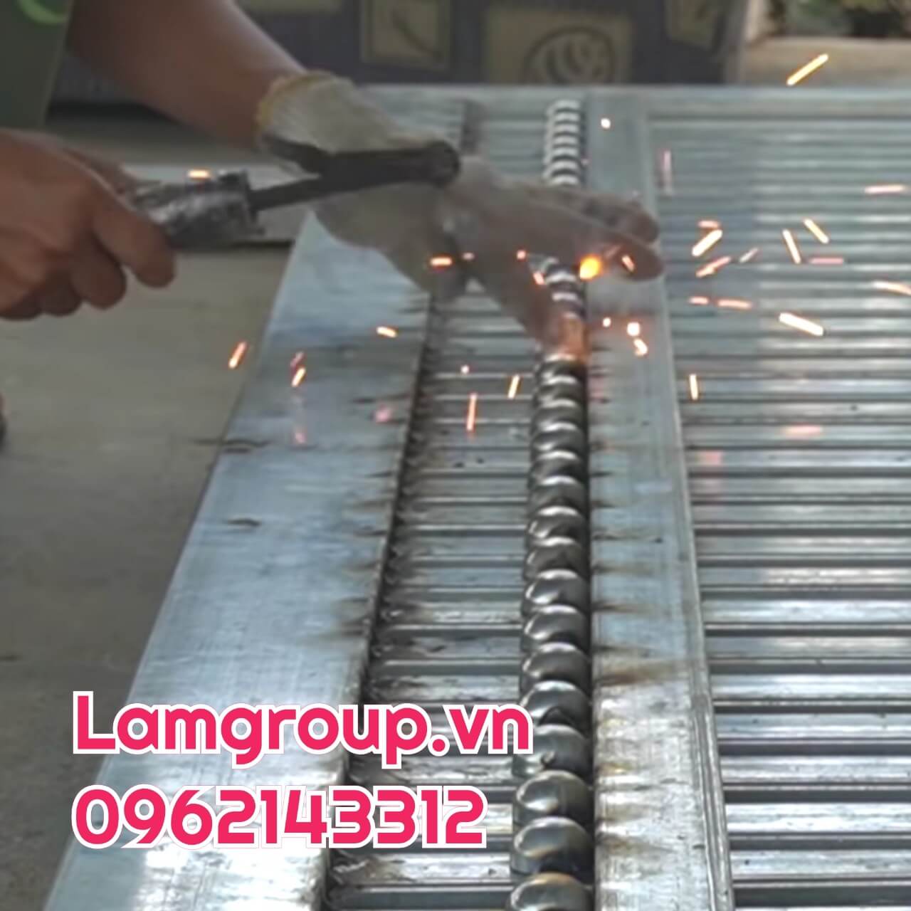 Găng tay lao động màu muối tiêu và màu kem trắng Găng tay lao động màu muối tiêu và màu kem trắng