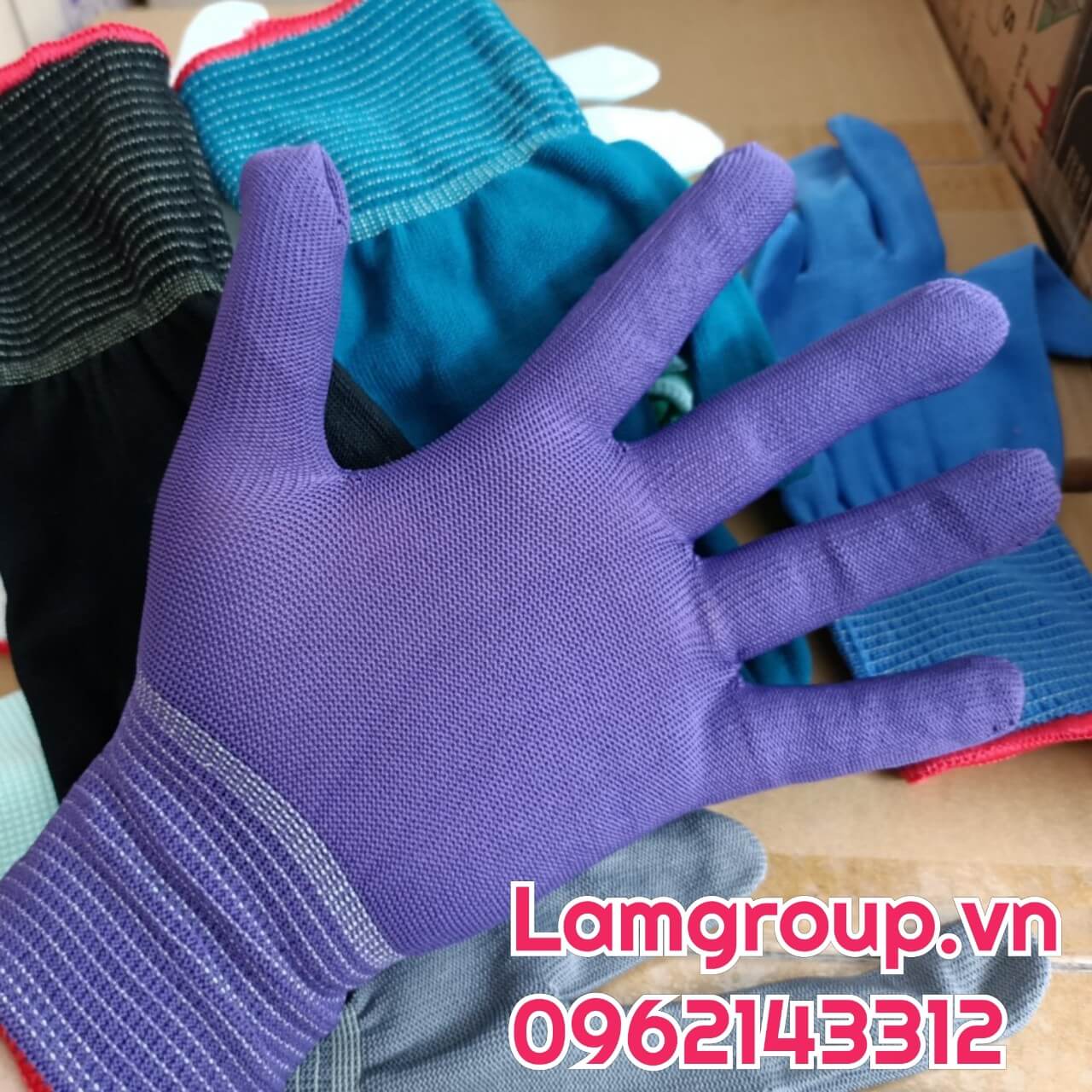 găng tay vải sợi 40g, 50g, 60g dùng trong xây dựng, bốc dở hàng hóa găng tay vải sợi 40g, 50g, 60g dùng trong xây dựng, bốc dở hàng hóa