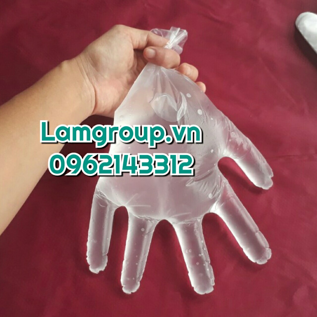 Găng tay xốp trắng nilon dùng một lần Găng tay xốp trắng nilon dùng một lần