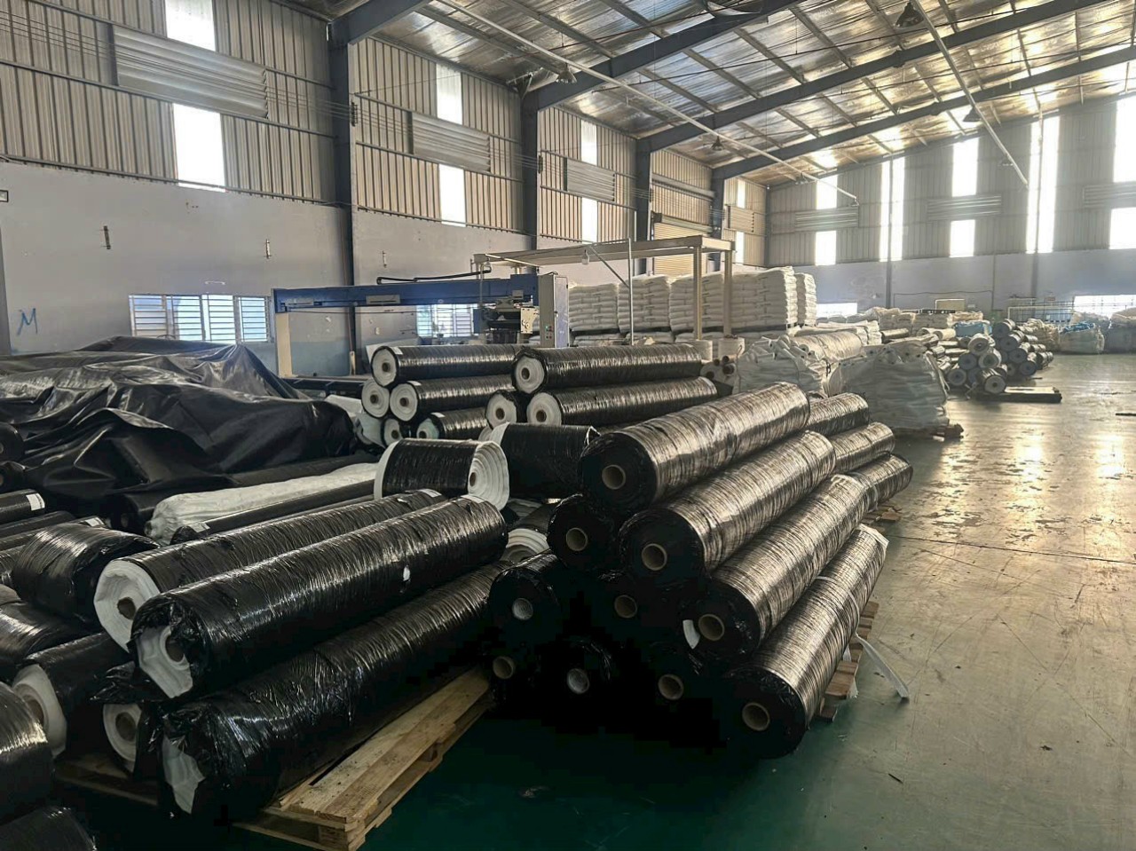 Màng PE đóng hàng giá rẻ Màng PE đóng hàng giá rẻ