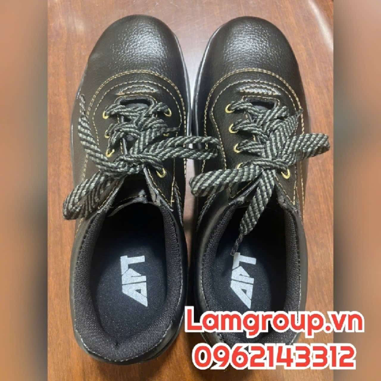 Giày bảo hộ công trình Jogger giá rẻ nhất năm Giày bảo hộ công trình Jogger giá rẻ nhất năm