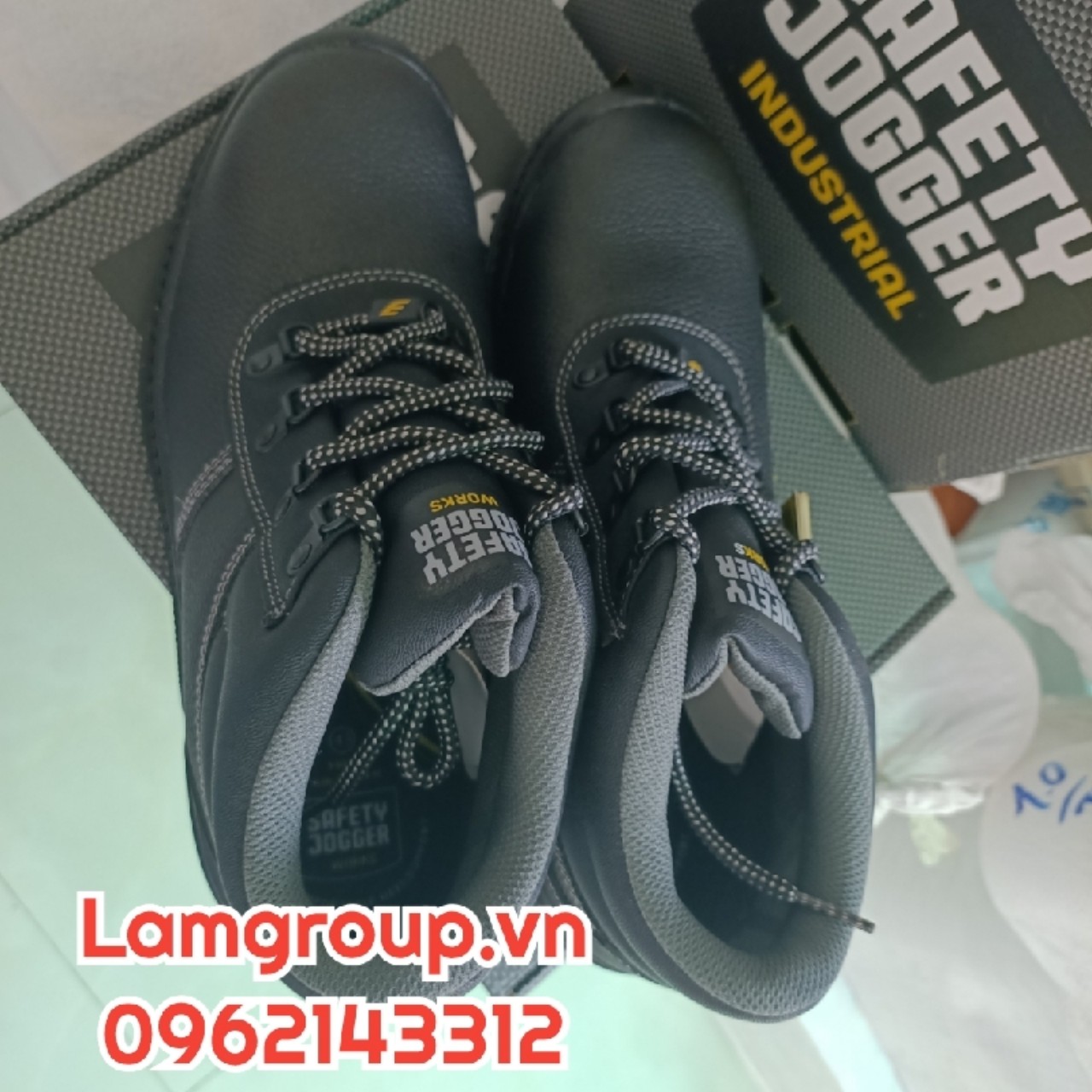 Nhà cung cấp giày công trình giá tốt Nhà cung cấp giày công trình giá tốt