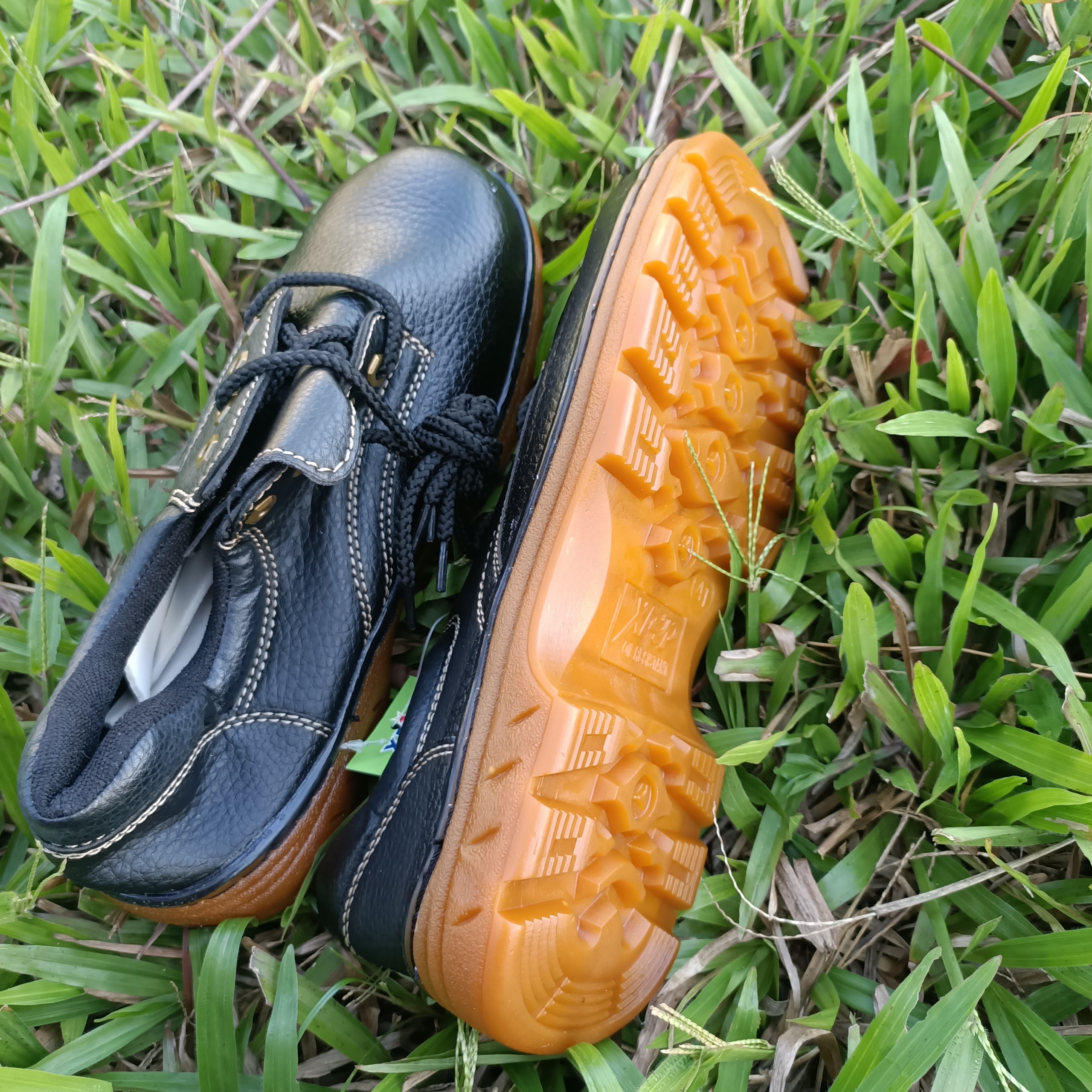 Top 5 mẫu giày bảo hộ giá rẻ