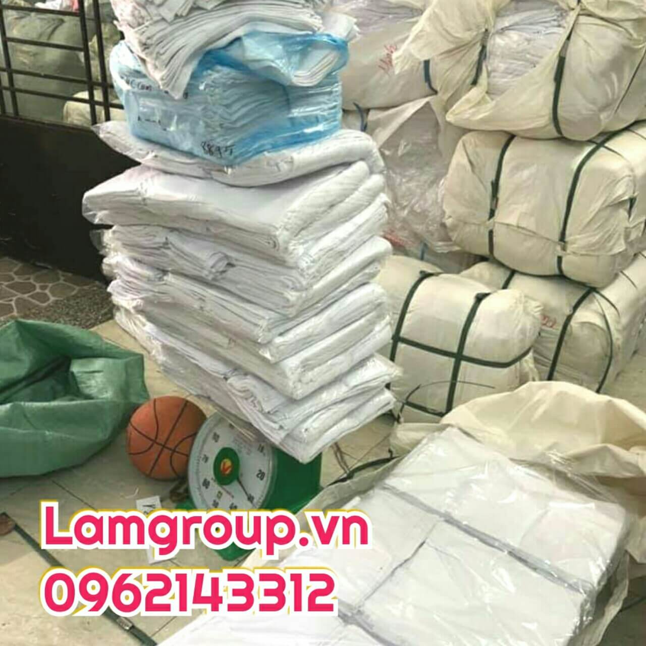 Có nên dùng giẻ lau bề mặt thay vì phun khử trùng để ngừa COVID-19 Có nên dùng giẻ lau bề mặt thay vì phun khử trùng để ngừa COVID-19