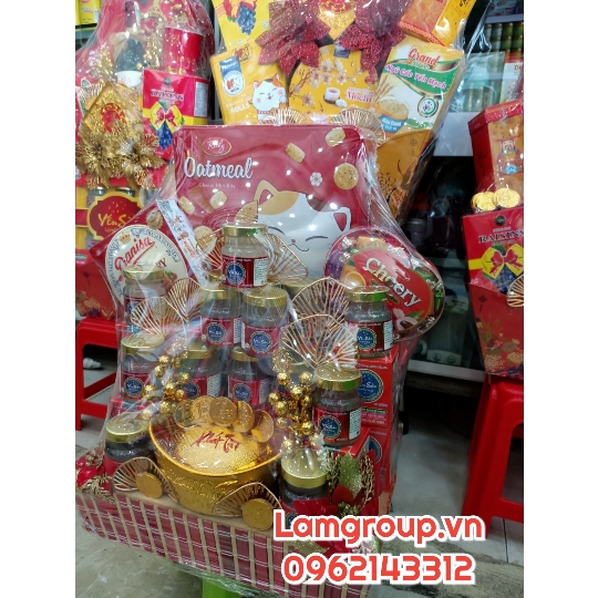 Cung cấp sỉ giỏ quà tết đẹp ý nghĩa mừng xuân Quý mão 2023 nước yến sào thơm ngon bổ dưỡng Cung cấp sỉ giỏ quà tết đẹp ý nghĩa mừng xuân Quý mão 2023 nước yến sào thơm ngon bổ dưỡng