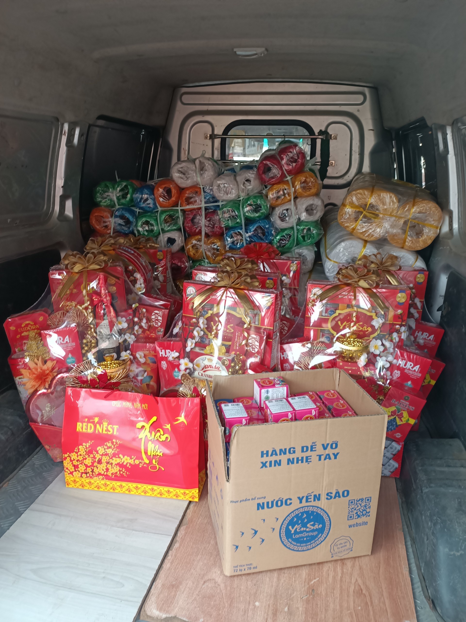 Hộp quà Tết độc đáo dành cho doanh nghiệp Hộp quà Tết độc đáo dành cho doanh nghiệp