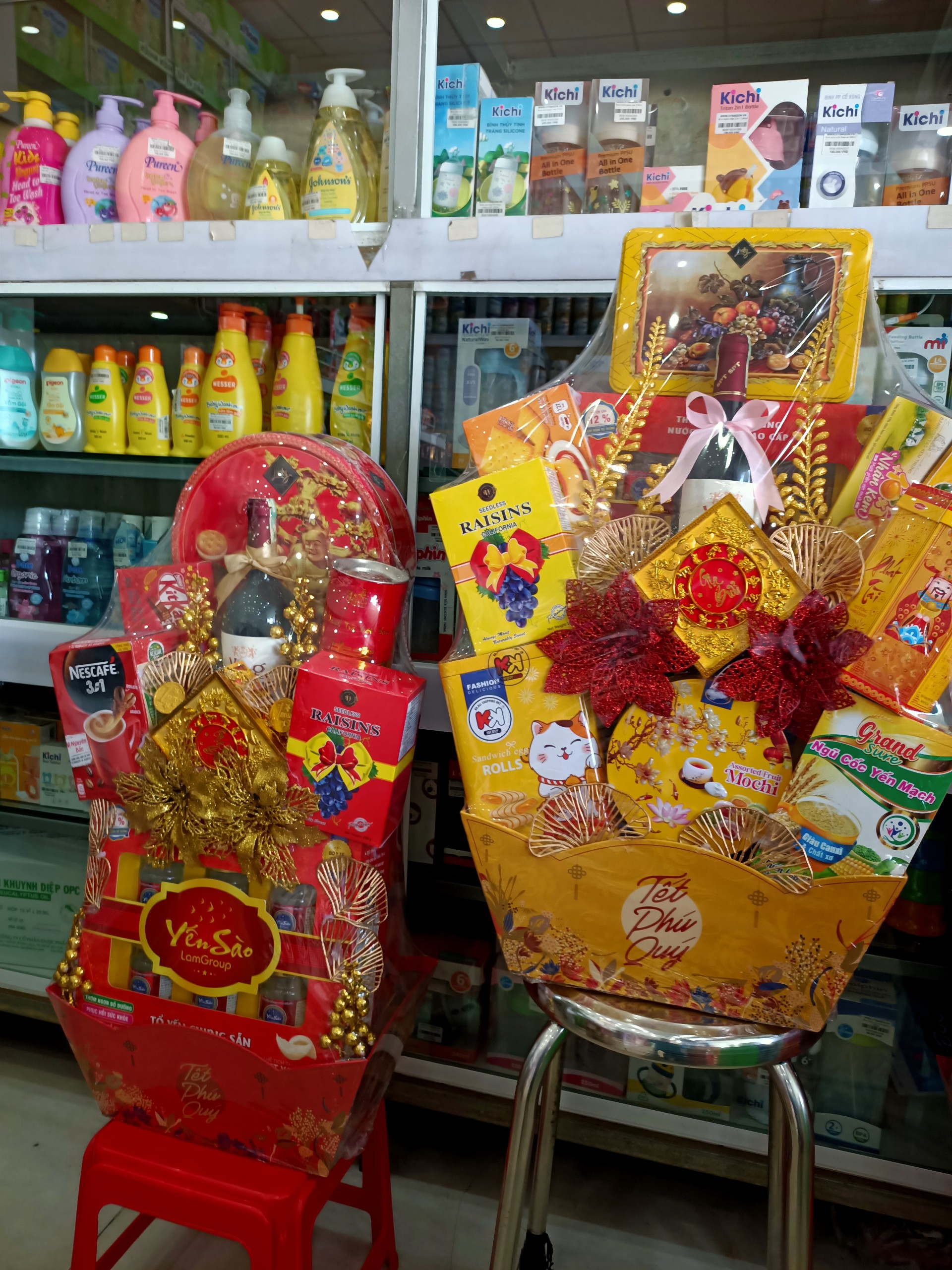 Cung cấp sỉ giỏ quà tết đẹp ý nghĩa mừng xuân Quý mão 2023 nước yến sào thơm ngon bổ dưỡng Cung cấp sỉ giỏ quà tết đẹp ý nghĩa mừng xuân Quý mão 2023 nước yến sào thơm ngon bổ dưỡng