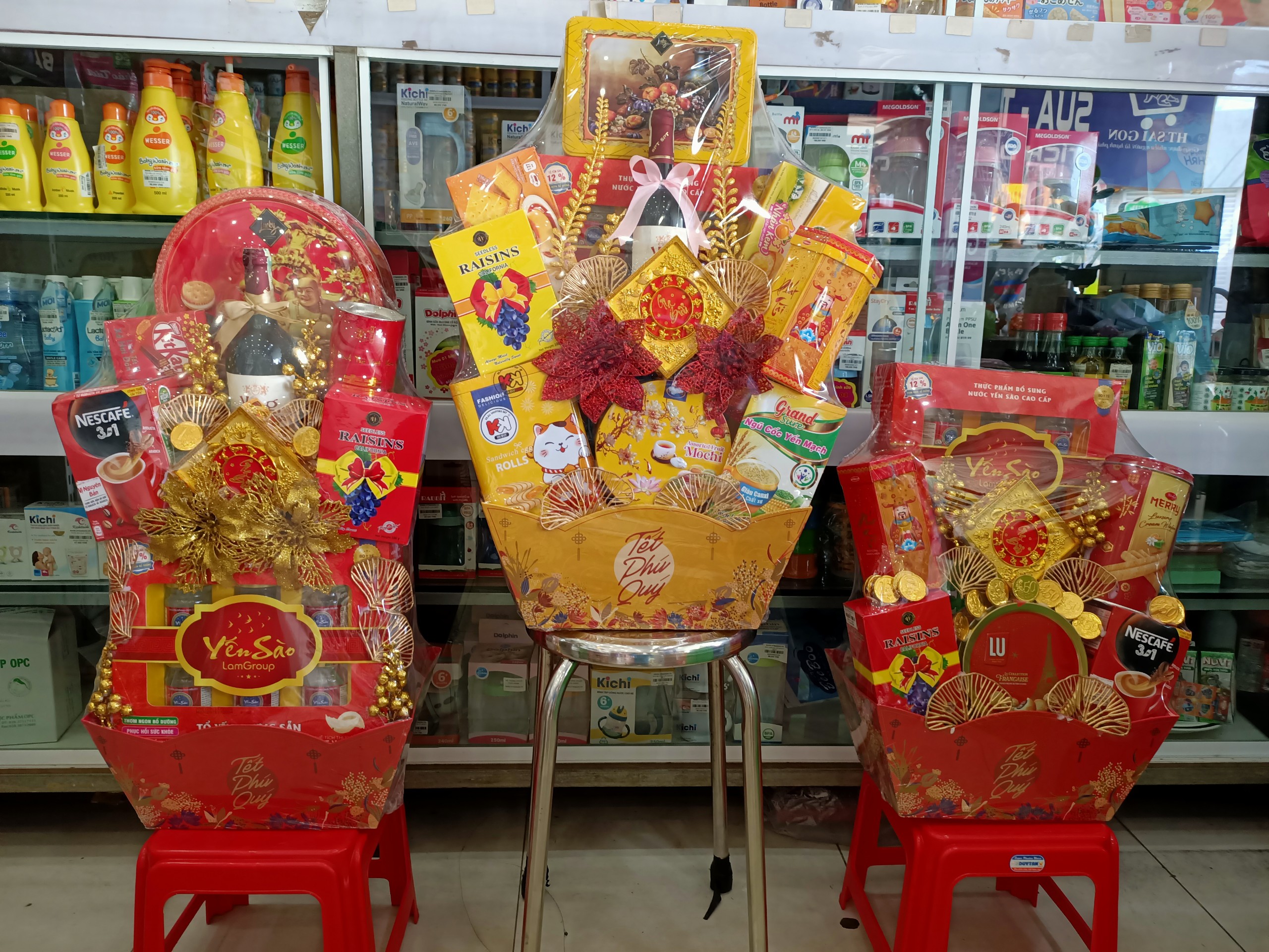 Cung cấp sỉ giỏ quà tặng yến sào cao cấp bổ sung đông trùng hạ thảo giá rẻ cuối năm 2023 Cung cấp sỉ giỏ quà tặng yến sào cao cấp bổ sung đông trùng hạ thảo giá rẻ cuối năm 2023