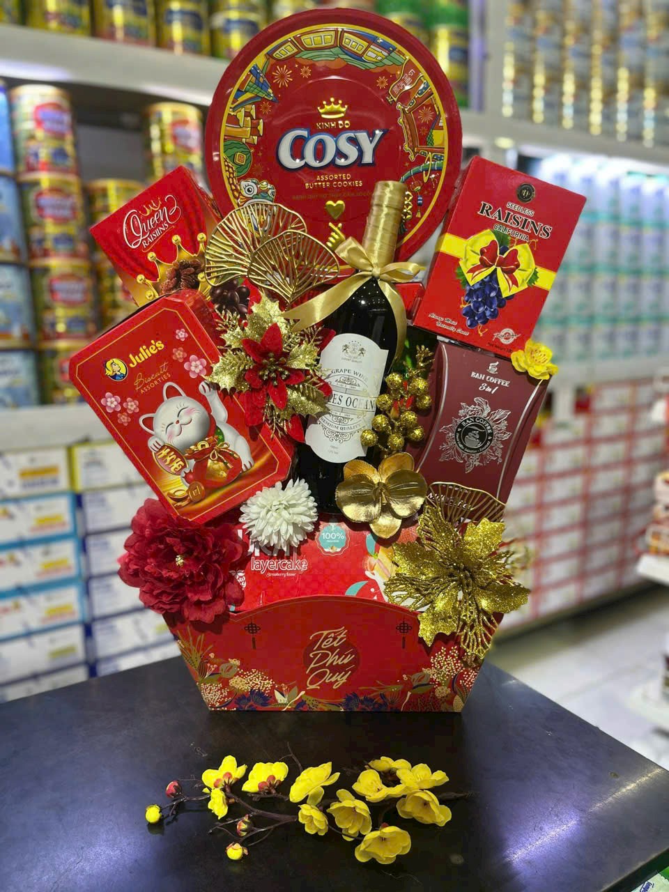 MẪU GIỎ QUÀ TẾT BÁNH KẸO RƯỢU VANG NƯỚC YẾN SANG TRỌNG MẪU GIỎ QUÀ TẾT BÁNH KẸO RƯỢU VANG NƯỚC YẾN SANG TRỌNG