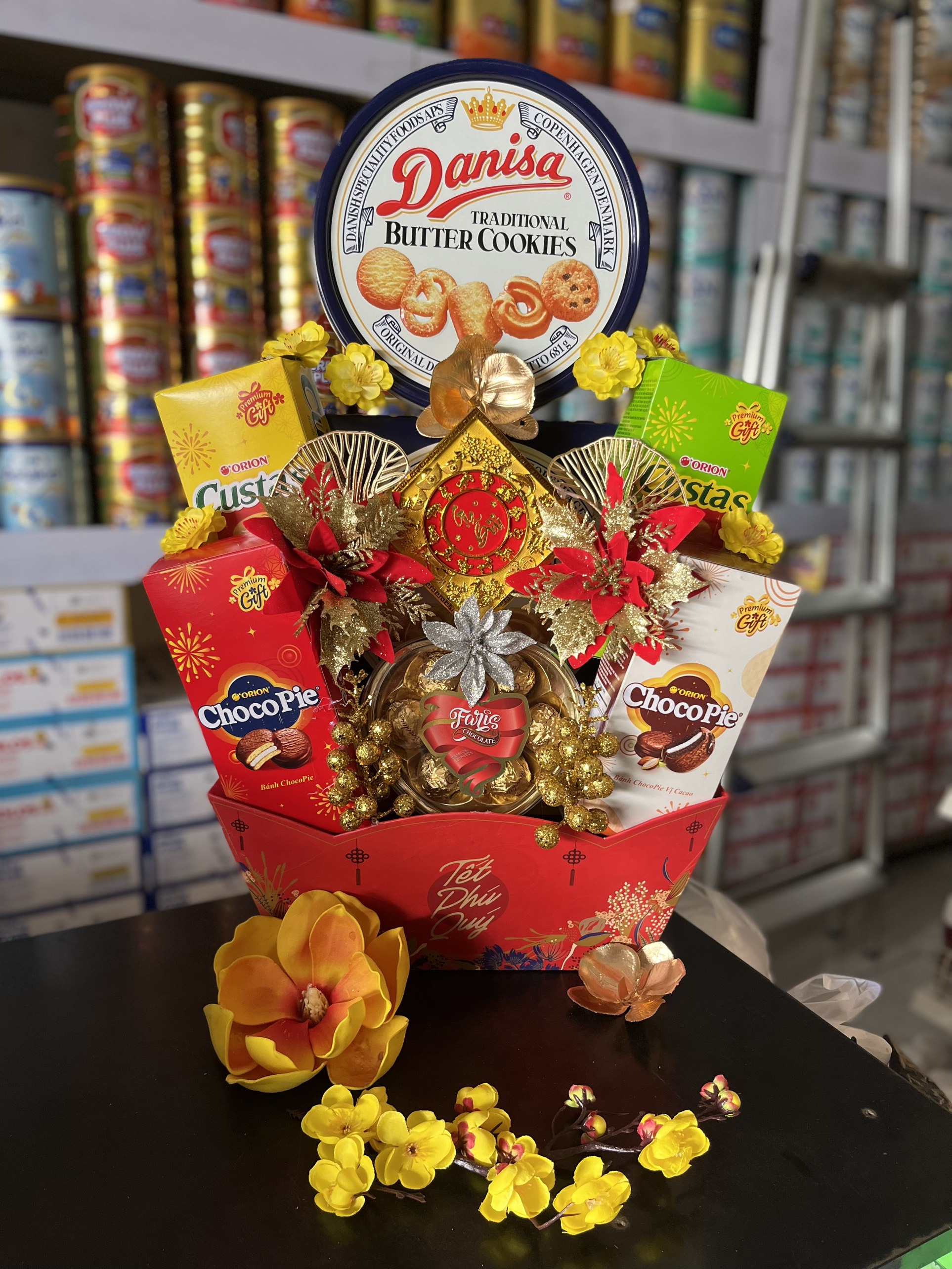 Gợi ý giỏ quà tết 2026 sang trọng cho người thân Gợi ý giỏ quà tết 2026 sang trọng cho người thân