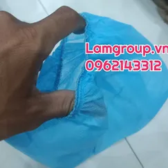 Bọc giày chuyên dụng bảo vệ chân trong mùa dịch Sars-CoV