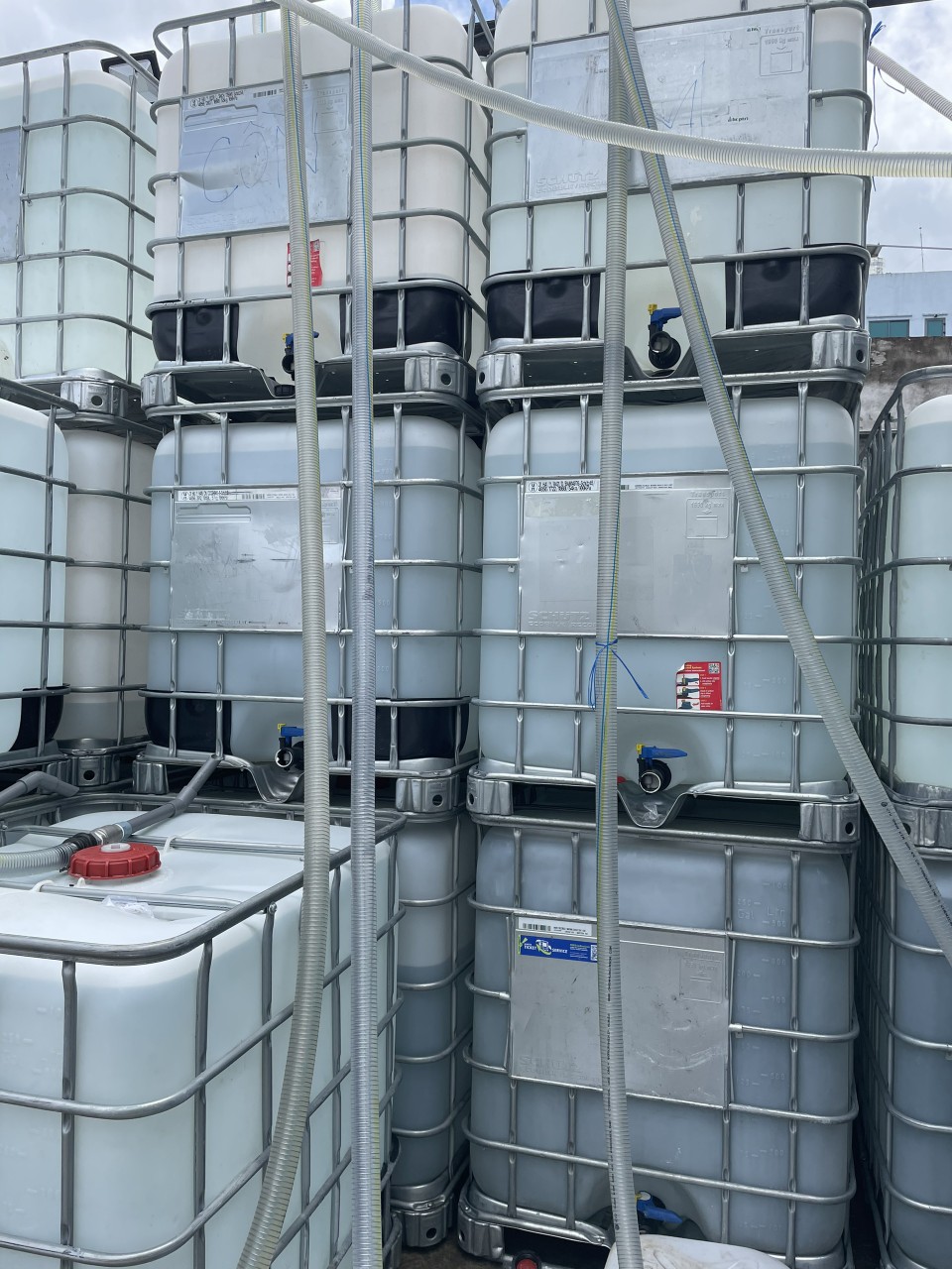 XƯỞNG DỆT MAY CẮT SẢN XUẤT KHẨU TRANG Y TẾ VẢI KHÔNG DỆT LỌC KHÁNG KHUẨN VÀ XƯỞNG CỒN Y TẾ ETHANOL PHÒNG DỊCH COVID 19 GIÁ BÁN BUÔN SỈ TPHCM XƯỞNG DỆT MAY CẮT SẢN XUẤT KHẨU TRANG Y TẾ VẢI KHÔNG DỆT LỌC KHÁNG KHUẨN VÀ XƯỞNG CỒN Y TẾ ETHANOL PHÒNG DỊCH COVID 19 GIÁ BÁN BUÔN SỈ TPHCM