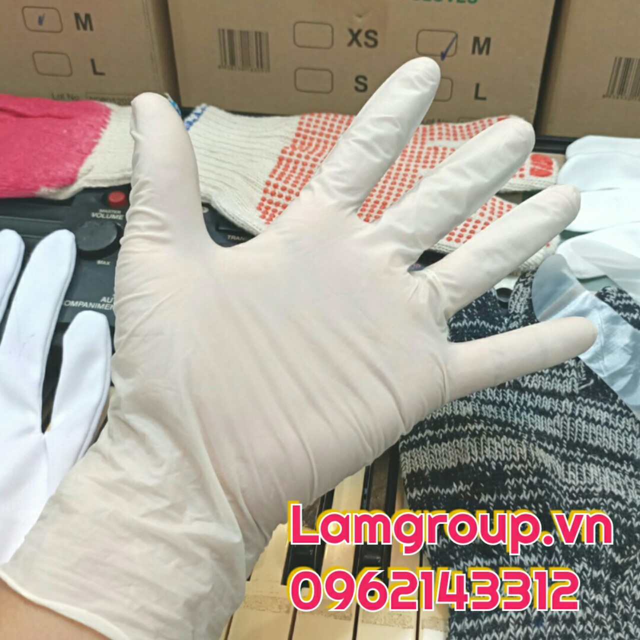 Găng tay latex và nitrile khác nhau như thế nào? Găng tay latex và nitrile khác nhau như thế nào?