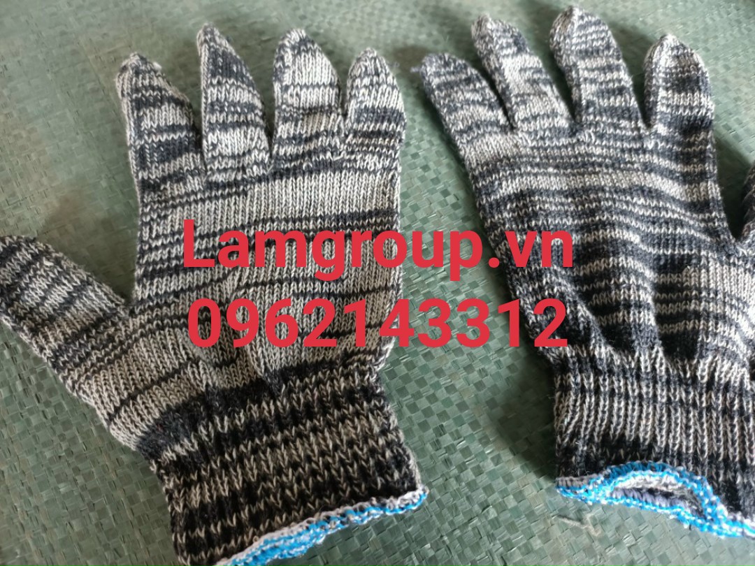 GANG TAY LEN NGANH O TO