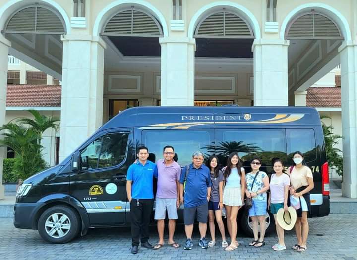 Dịch Vụ Cho Thuê Xe Limousine 9 Chỗ – Đẳng Cấp Hơn Cho Chuyến Đi Của Bạn