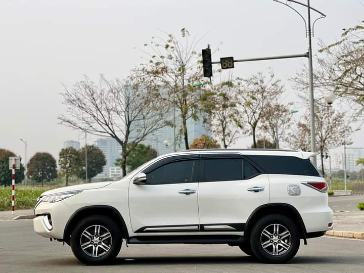 Toyota Fortuner – Uy quyền, mạnh mẽ trên đường trường
