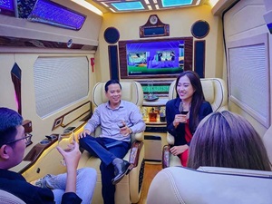 Thuê Xe Limo 9 Chỗ từ Sài Gòn ⇒ Đà Lạt