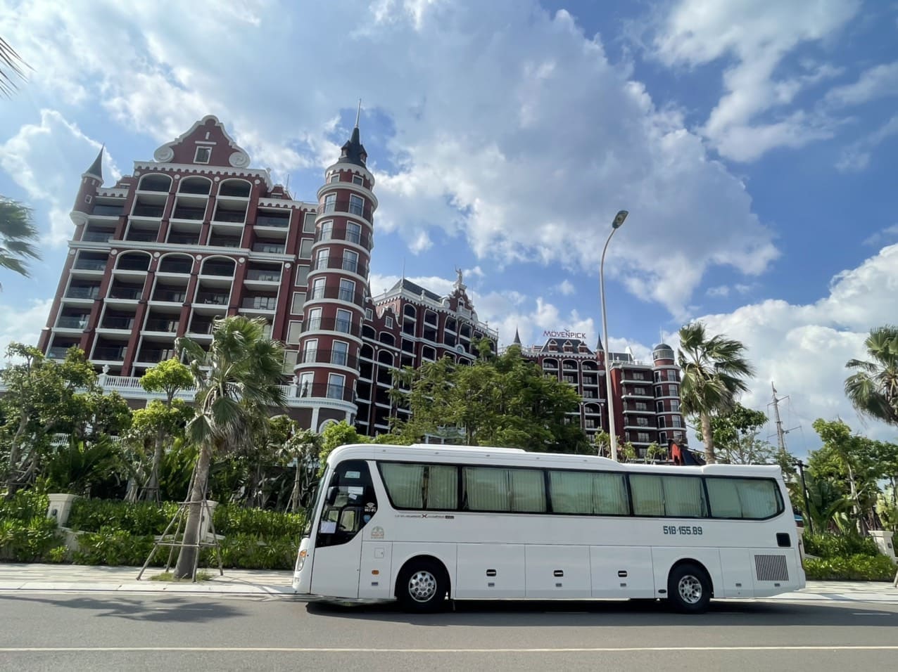 Lựa chọn Bùi Gia - Địa chỉ uy tín cho thuê xe 45 chỗ tại Sài Gòn