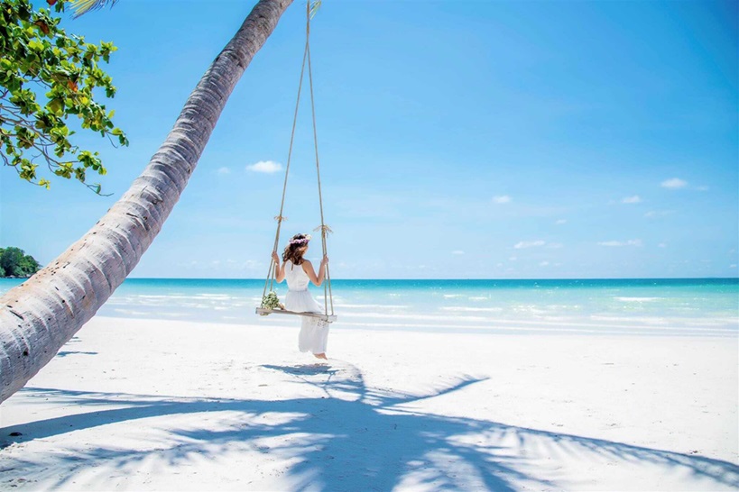 Bãi biển đẹp và đồi cát nổi tiếng