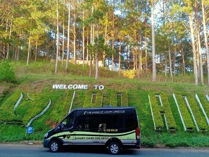 XE LIMOUSINE 9 CHỖ ĐÀ LẠT - SÀI GÒN