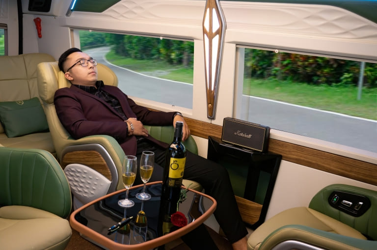 Trải Nghiệm DCar VIP Lounge - Bắt Sóng Thượng Lưu, Nâng Tầm Đẳng Cấp