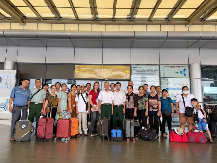 THUÊ XE ĐÓN SÂN BAY TÂN SƠN NHẤT SÀI GÒN ĐI MŨI NÉ