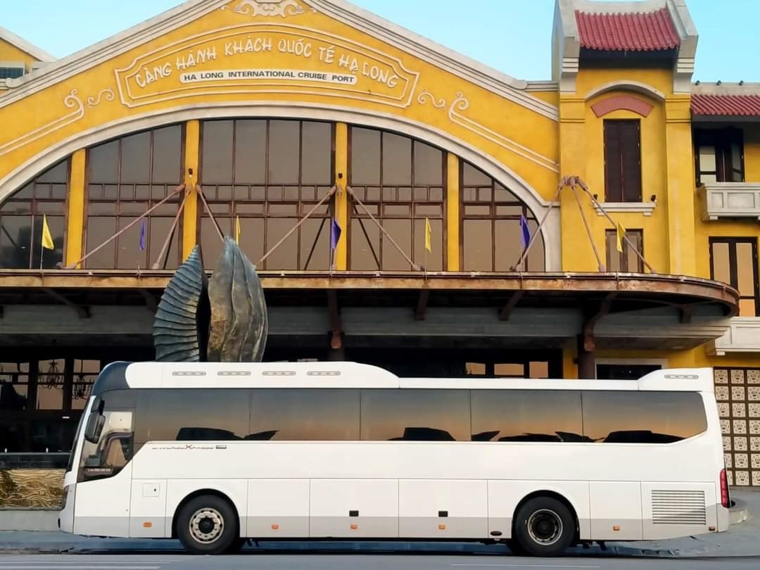 Dòng xe Thaco Universe Sky